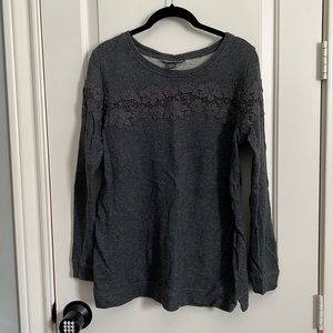 A Pea in the Pod lace appliqué sweatshirt